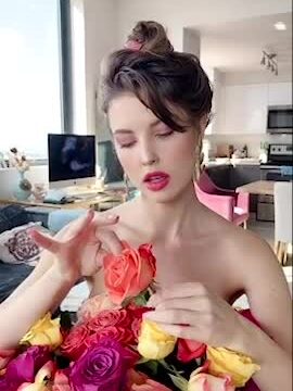 Amanda Cerny Leaked Video – No Bra Show Off Big BOOBs