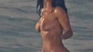 Salma hayek sextape – Naked show off gorgeous tits on beach